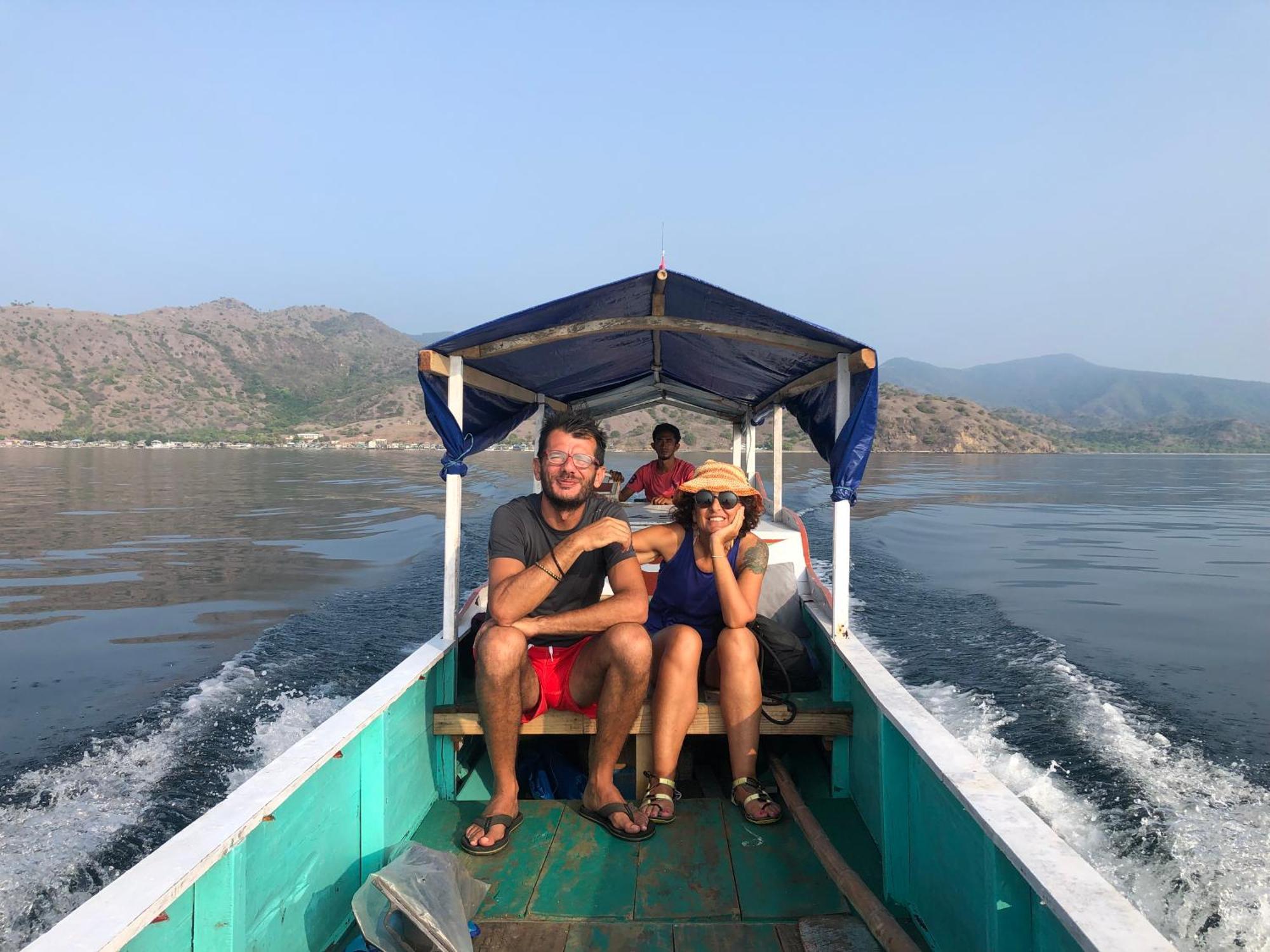 Dua Putri Komodo Homestay Εξωτερικό φωτογραφία